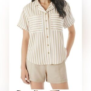 Women’s Button Up Shirt